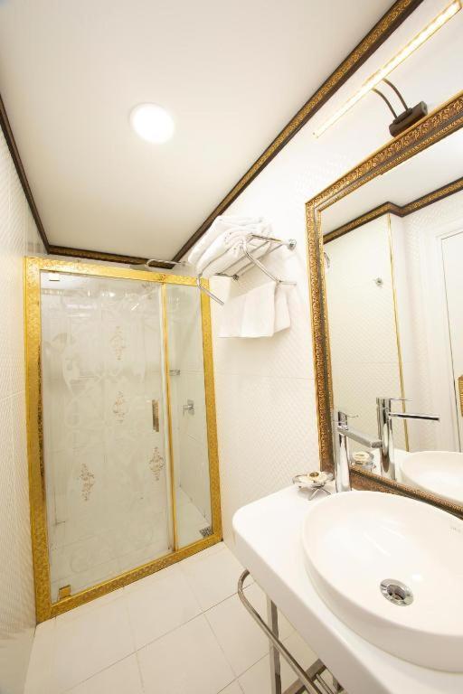 Hotel Phosphorion à Istambul Extérieur photo Bathroom
