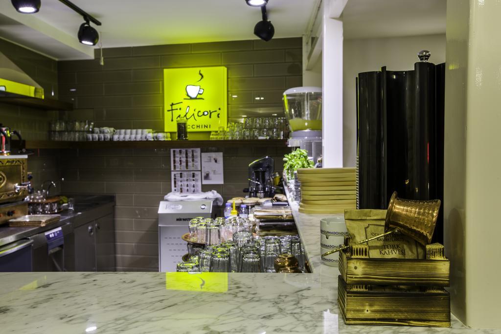 Hotel Phosphorion à Istambul Extérieur photo A coffee shop in Cairo, Egypt