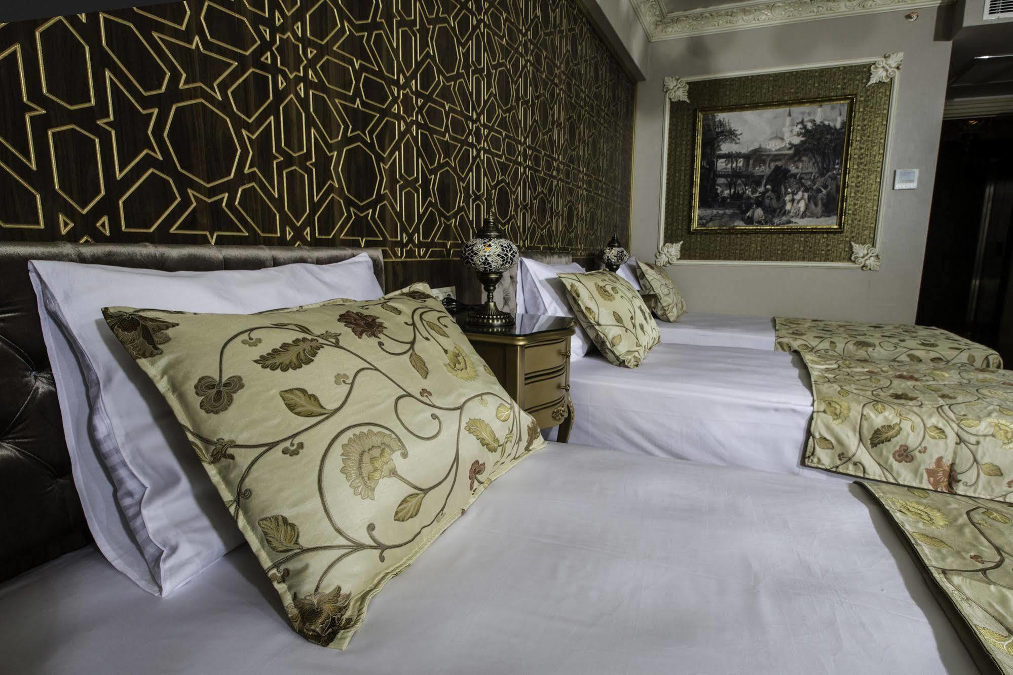Hotel Phosphorion à Istambul Extérieur photo A room at the hotel
