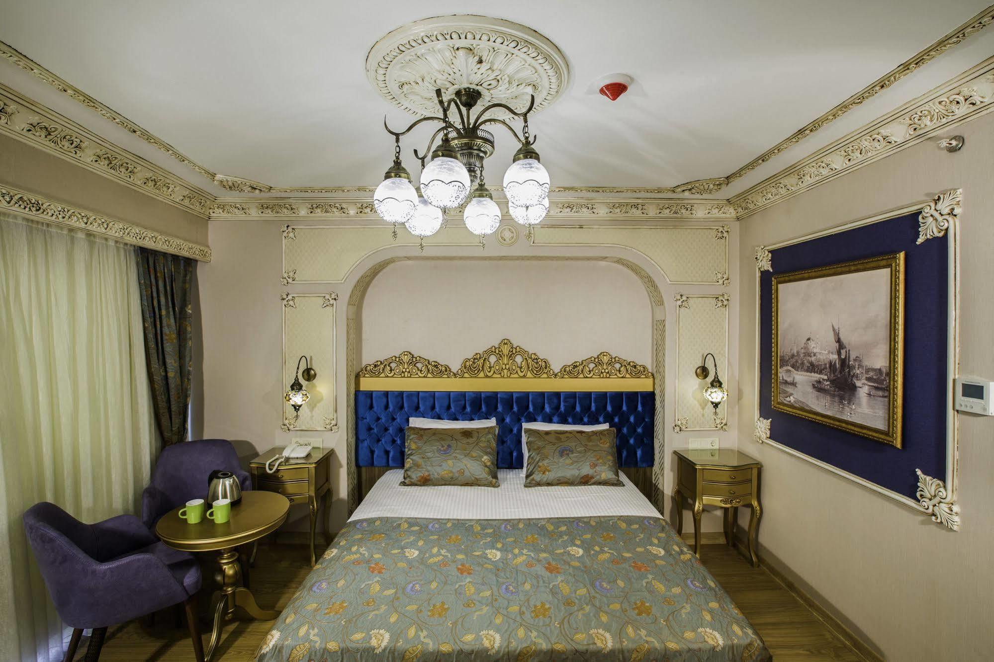 Hotel Phosphorion à Istambul Extérieur photo A room at the hotel