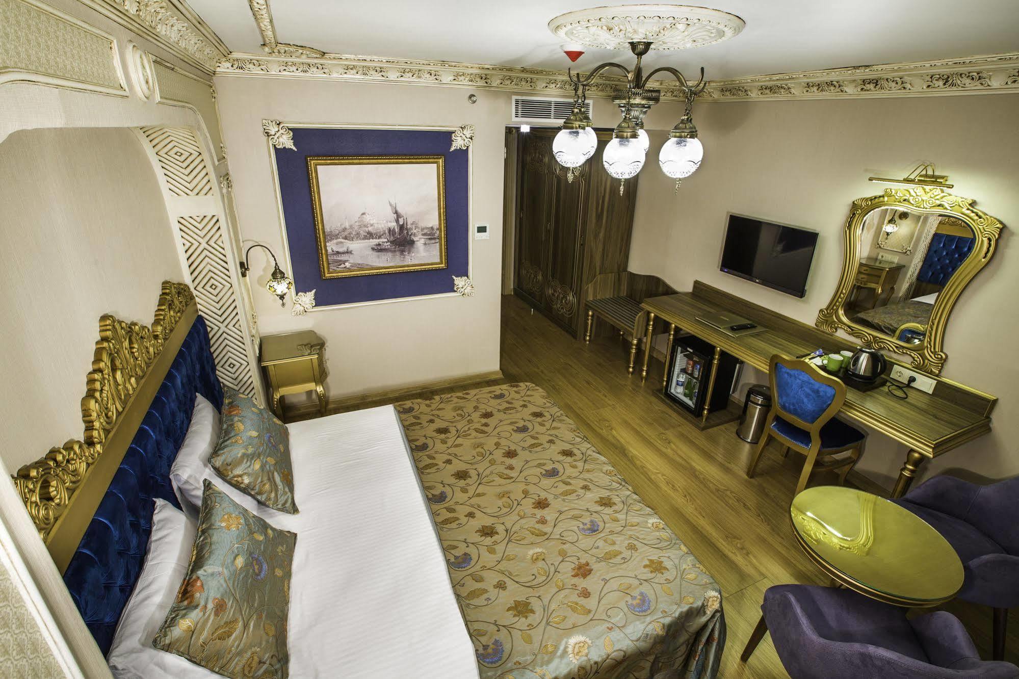 Hotel Phosphorion à Istambul Extérieur photo A room at the hotel