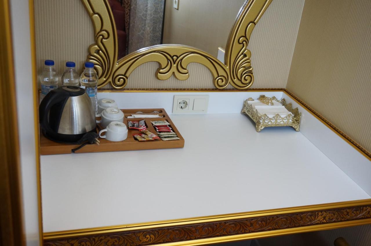 Hotel Phosphorion à Istambul Extérieur photo A dressing table